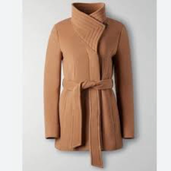 Babaton Jackets & Blazers - Babaton Connor Short Coat -Light Camel-Size M